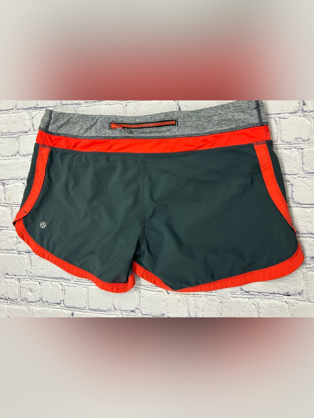 LULULEMON womens size 8 shorts